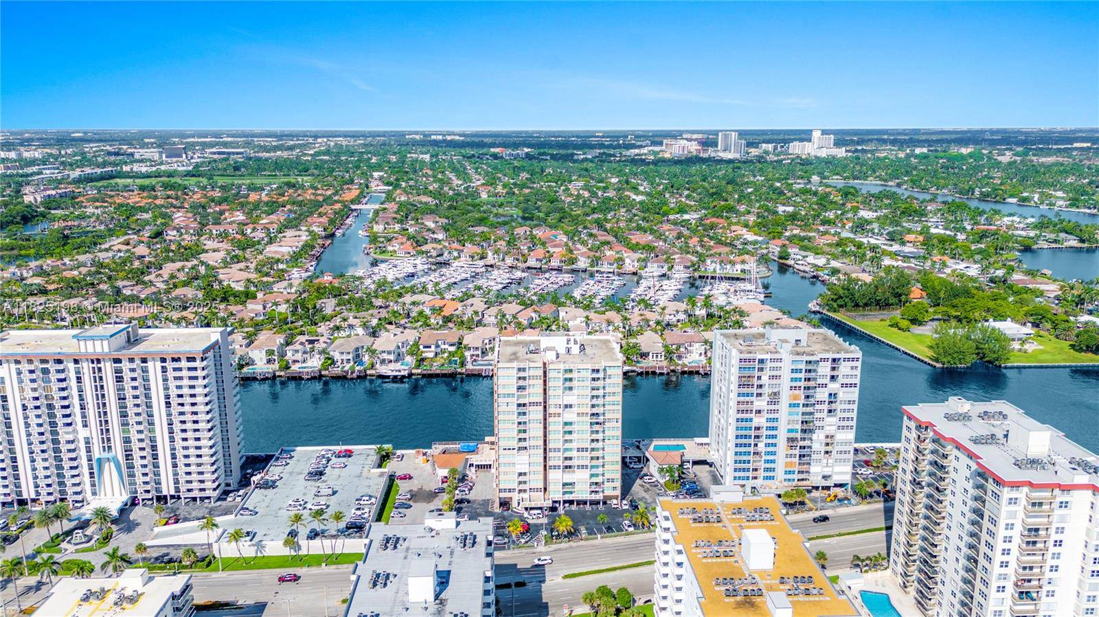 Hollywood, FL 33019,1410 S Ocean Dr #208