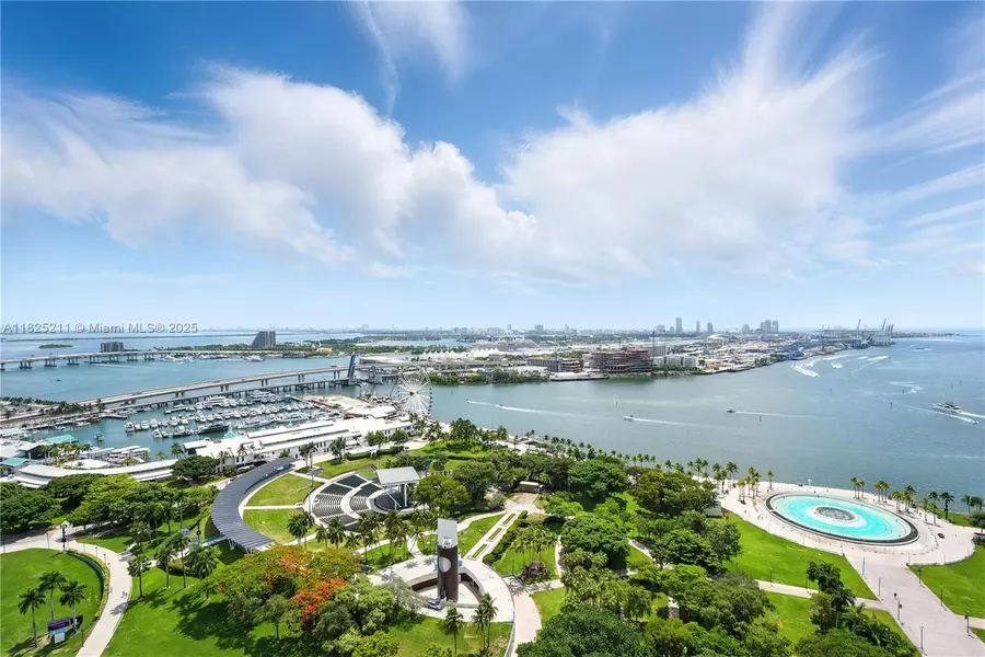 50 Biscayne Blvd #3002, Miami, FL 33132