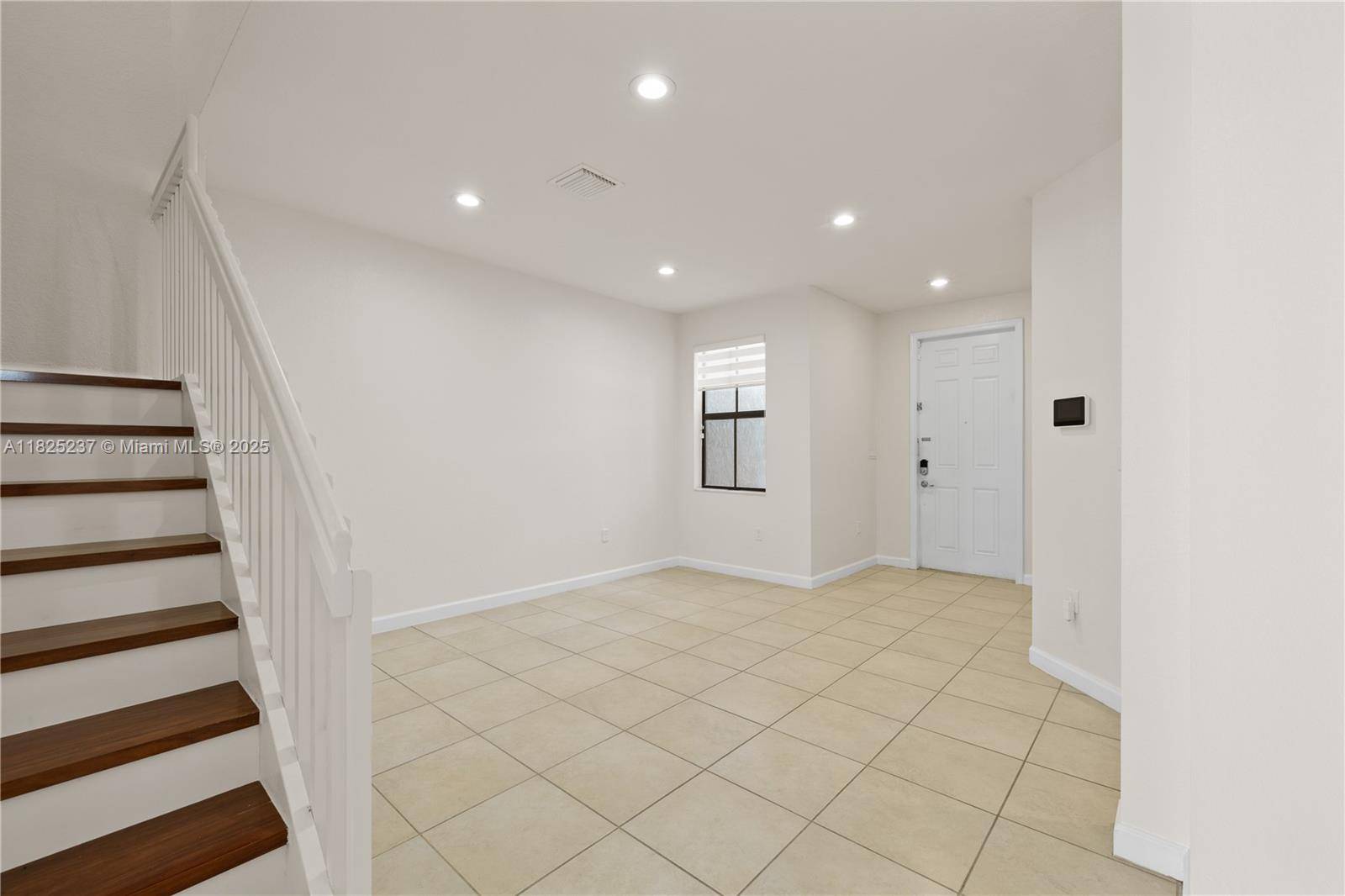 Hialeah, FL 33018,10335 W 34th Ct #10335