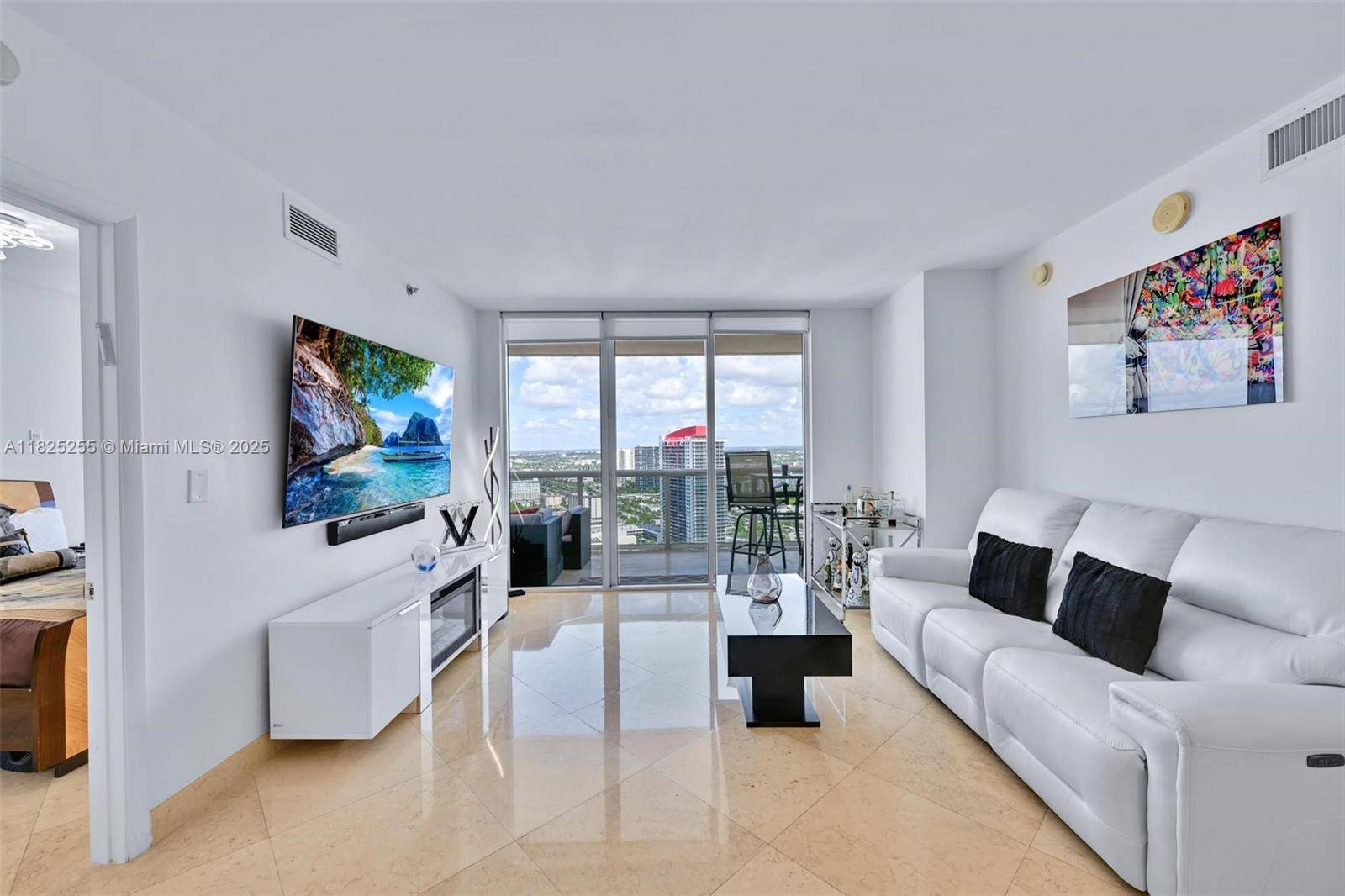 Hallandale Beach, FL 33009,1850 S Ocean Dr #3207
