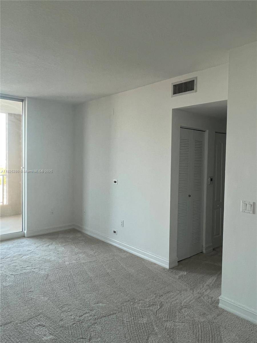 Miami, FL 33126,117 NW 42nd Ave #1615