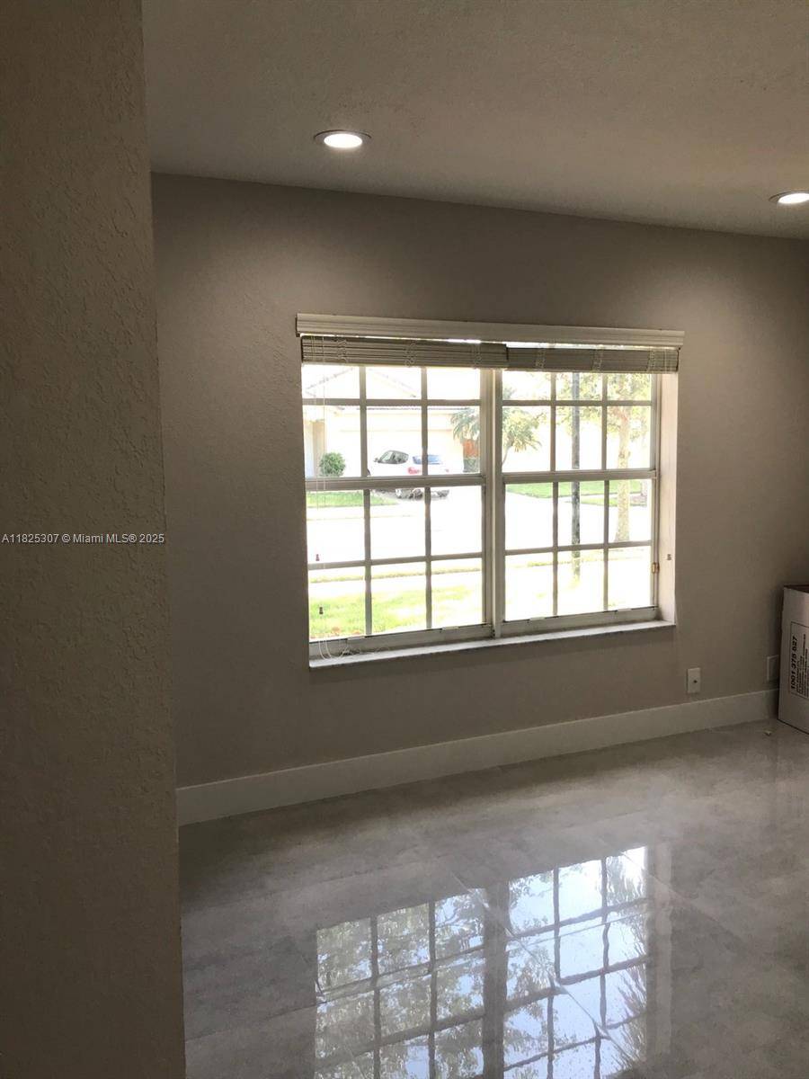 Weston, FL 33331,Address not disclosed