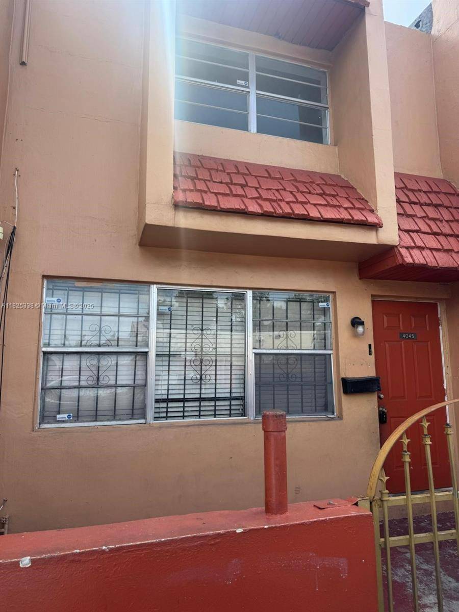 Lauderhill, FL 33313,4045 NW 19th St