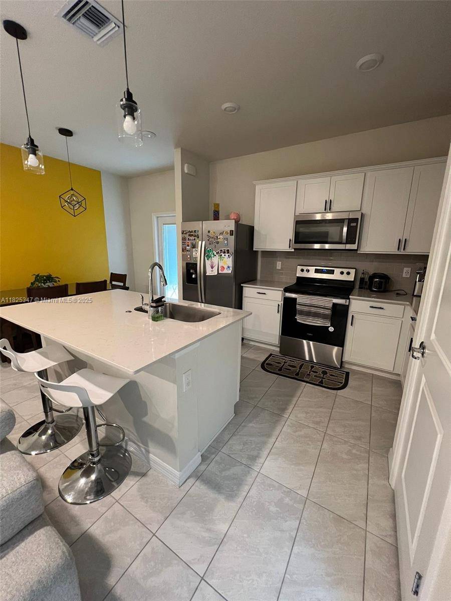 Lauderdale Lakes, FL 33311,3235 Watercress Dr #0
