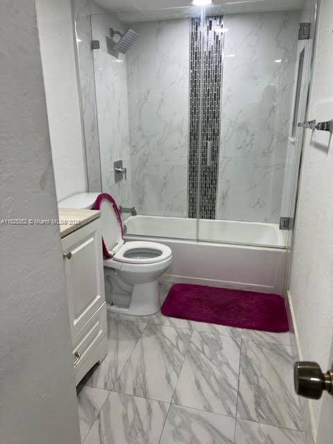 Hialeah, FL 33012,4400 W 16th Ave #530