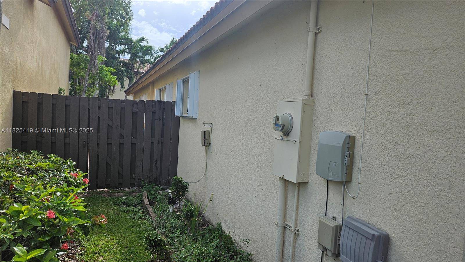 Doral, FL 33178,5084 NW 112th Ct