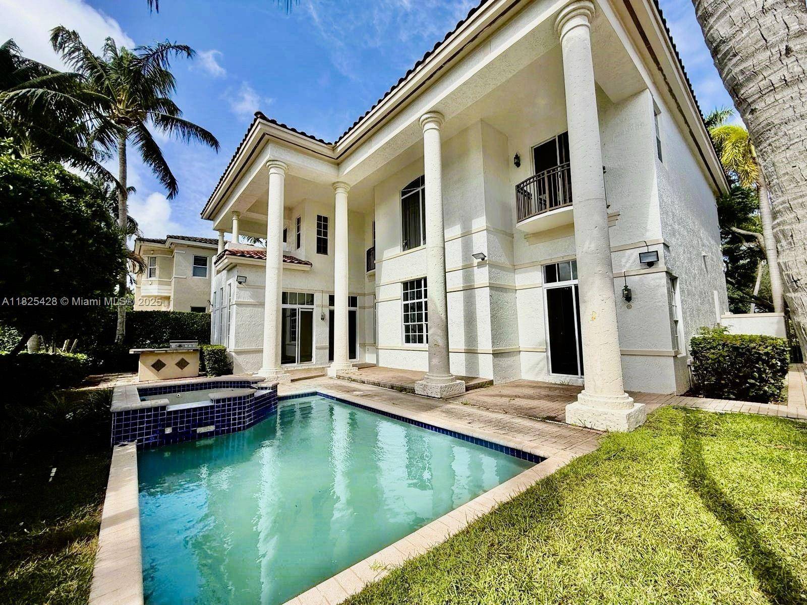 996 Sanibel Dr, Hollywood, FL 33019
