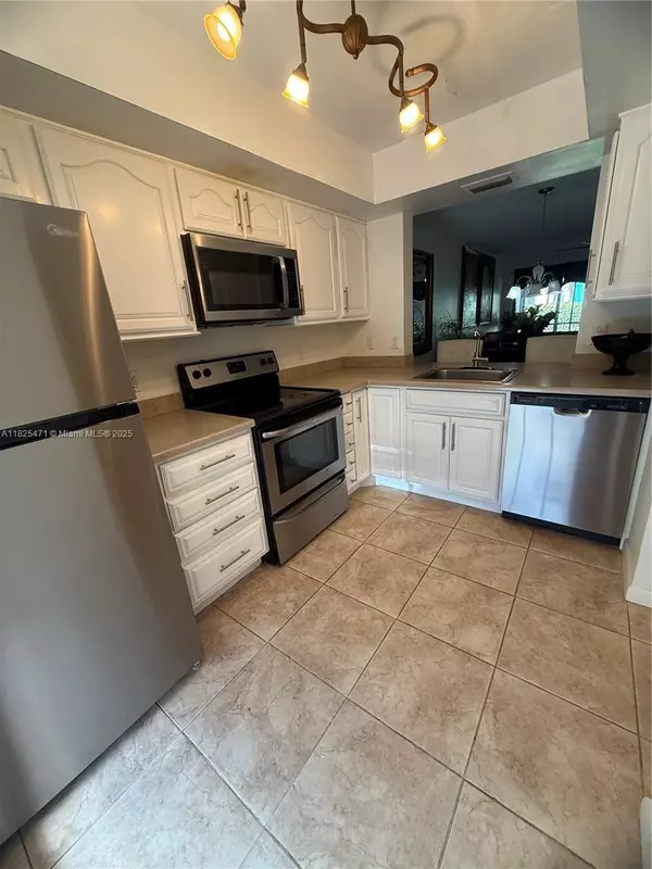 Deerfield Beach, FL 33442,2371 SW 15th St #101