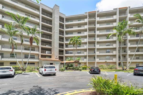 3940 Inverrary Blvd #106-A, Lauderhill, FL 33319