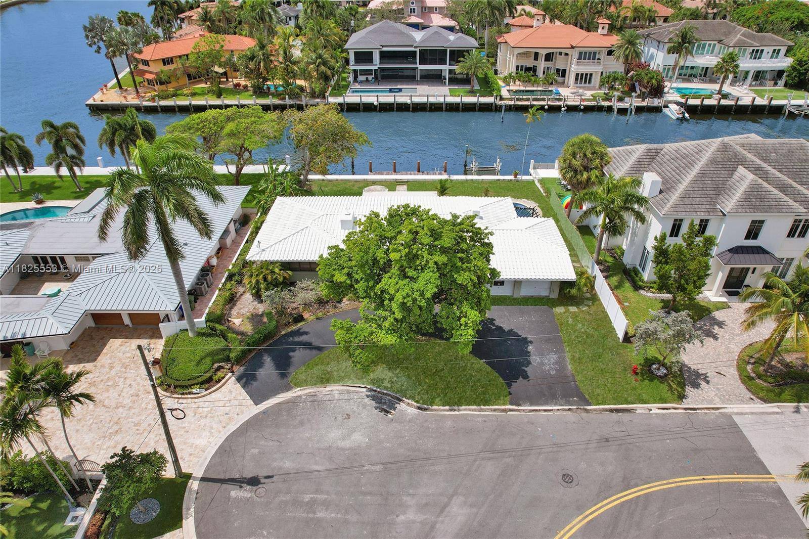 Fort Lauderdale, FL 33305,2756 NE 18th St