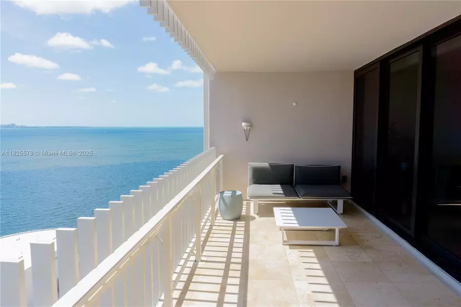 3 Grove Isle Dr #C1405, Miami, FL 33133