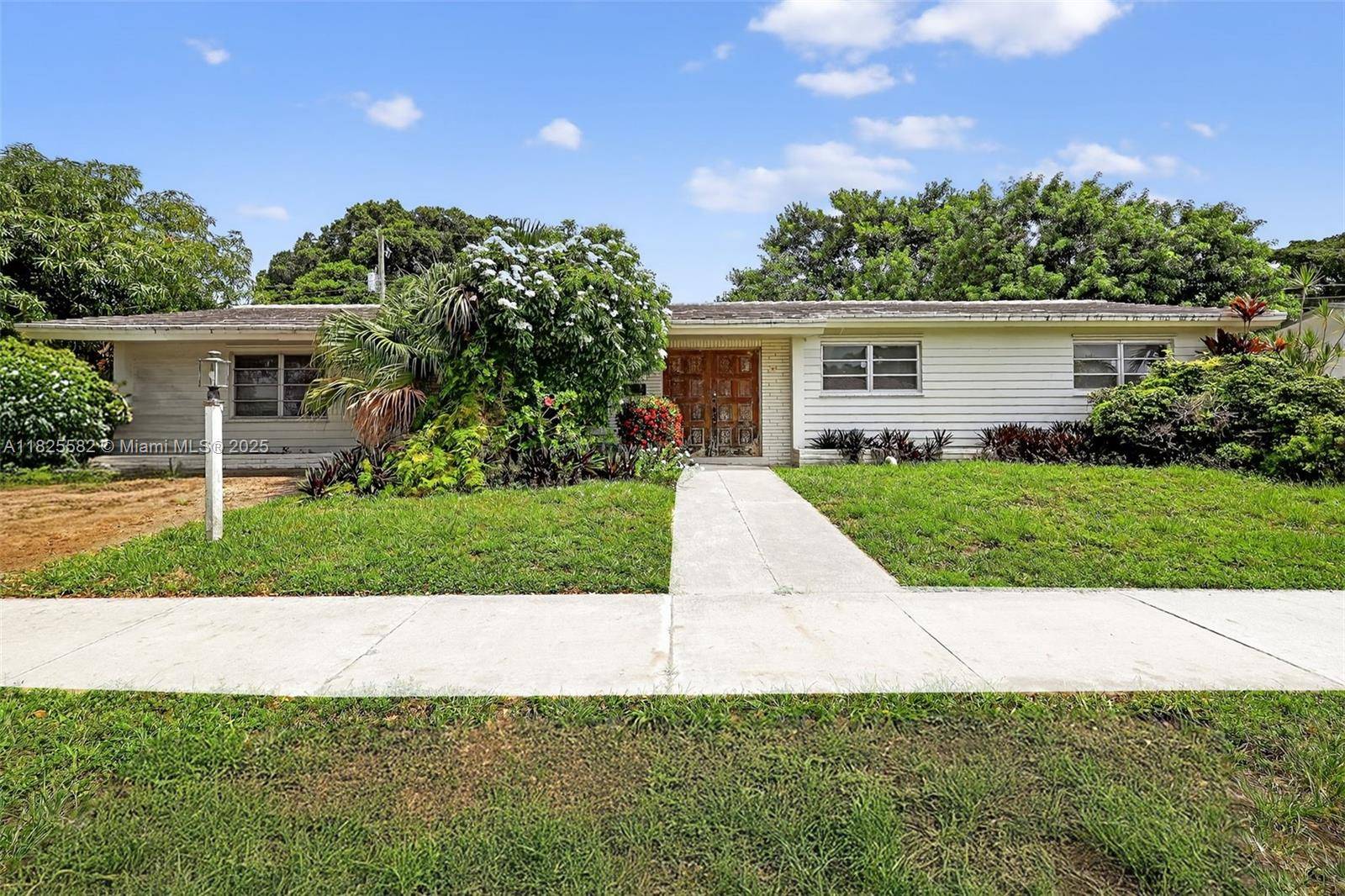 8335 SW 41st Ter, Miami, FL 33155