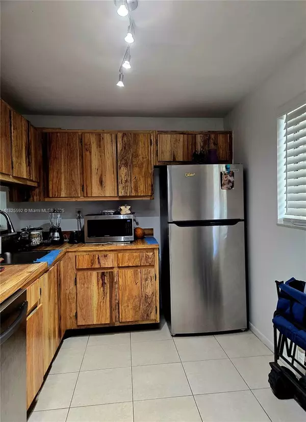 Miami, FL 33173,8005 SW 107th Ave #213