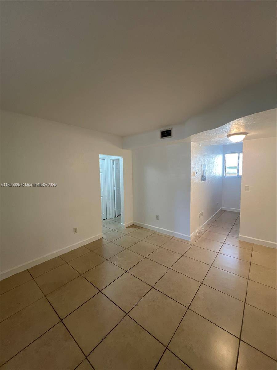 Miami, FL 33125,421 SW 6 #4