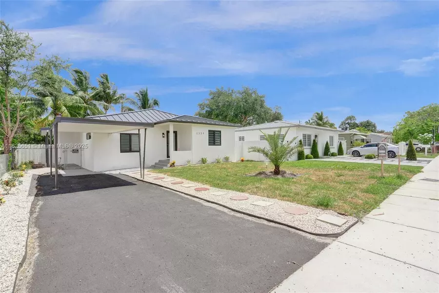 2335 Wilson St, Hollywood, FL 33020