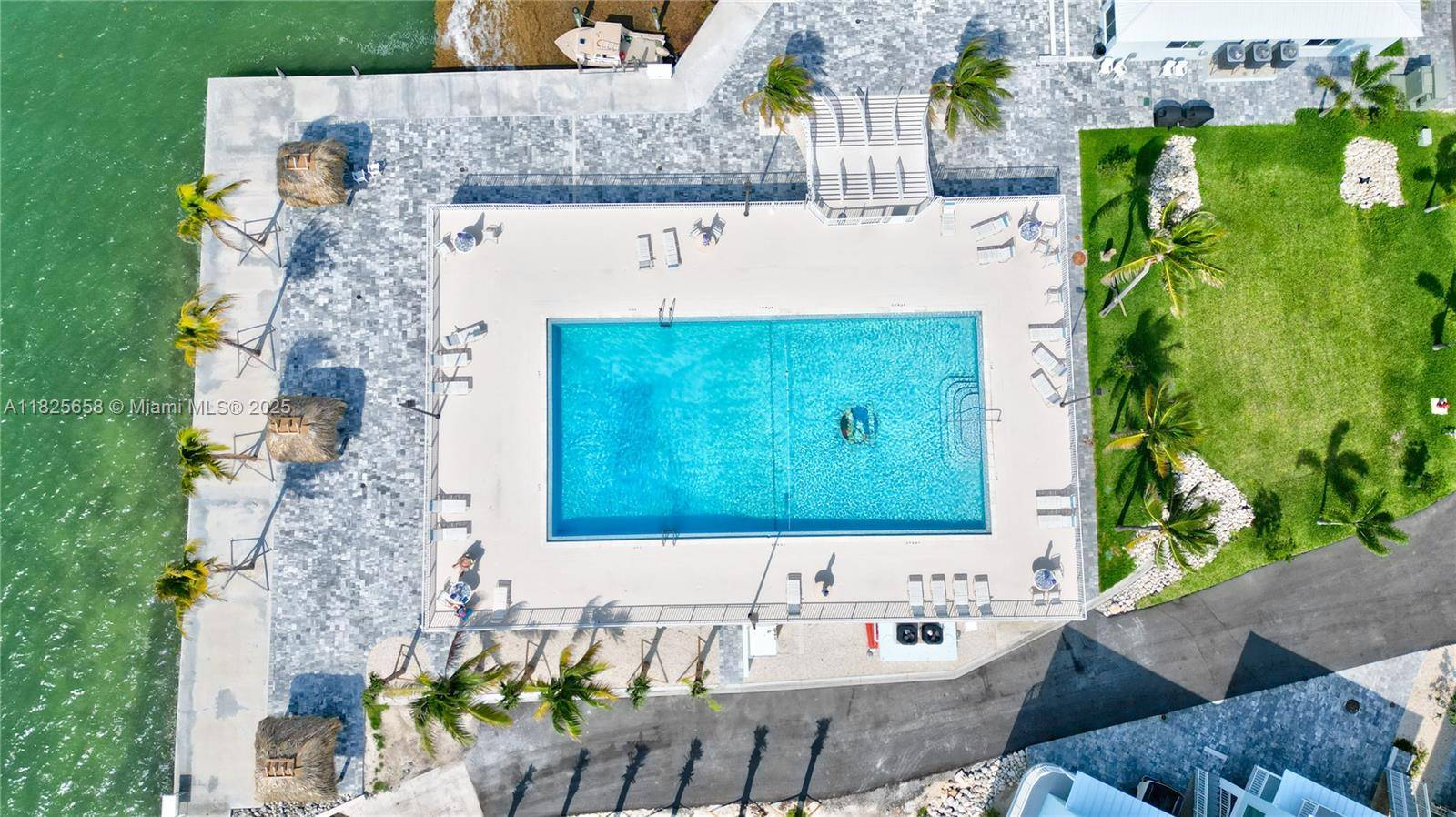Marathon, FL 33050,10877 Overseas Highway #26A