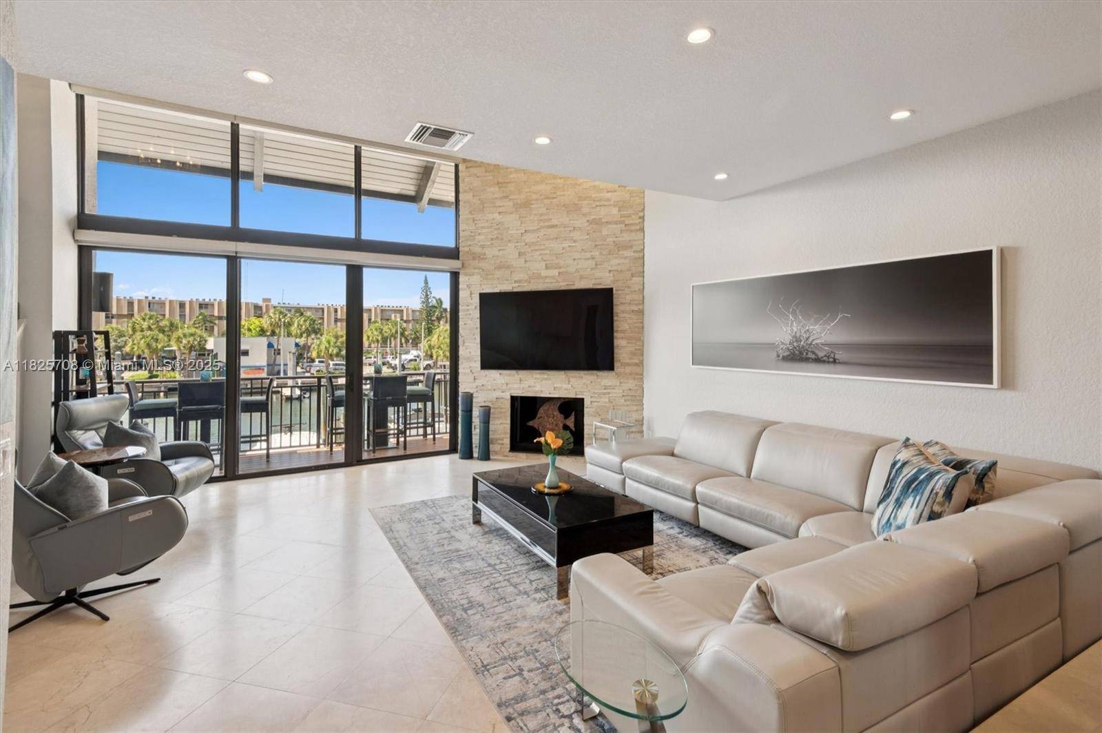 Fort Lauderdale, FL 33316,39 Portside Drive #39B