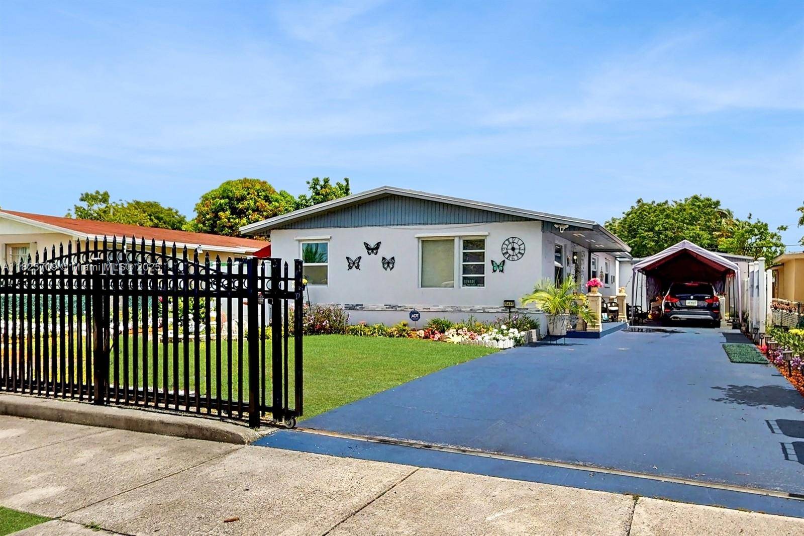 West Park, FL 33023,5637 SW 40th St