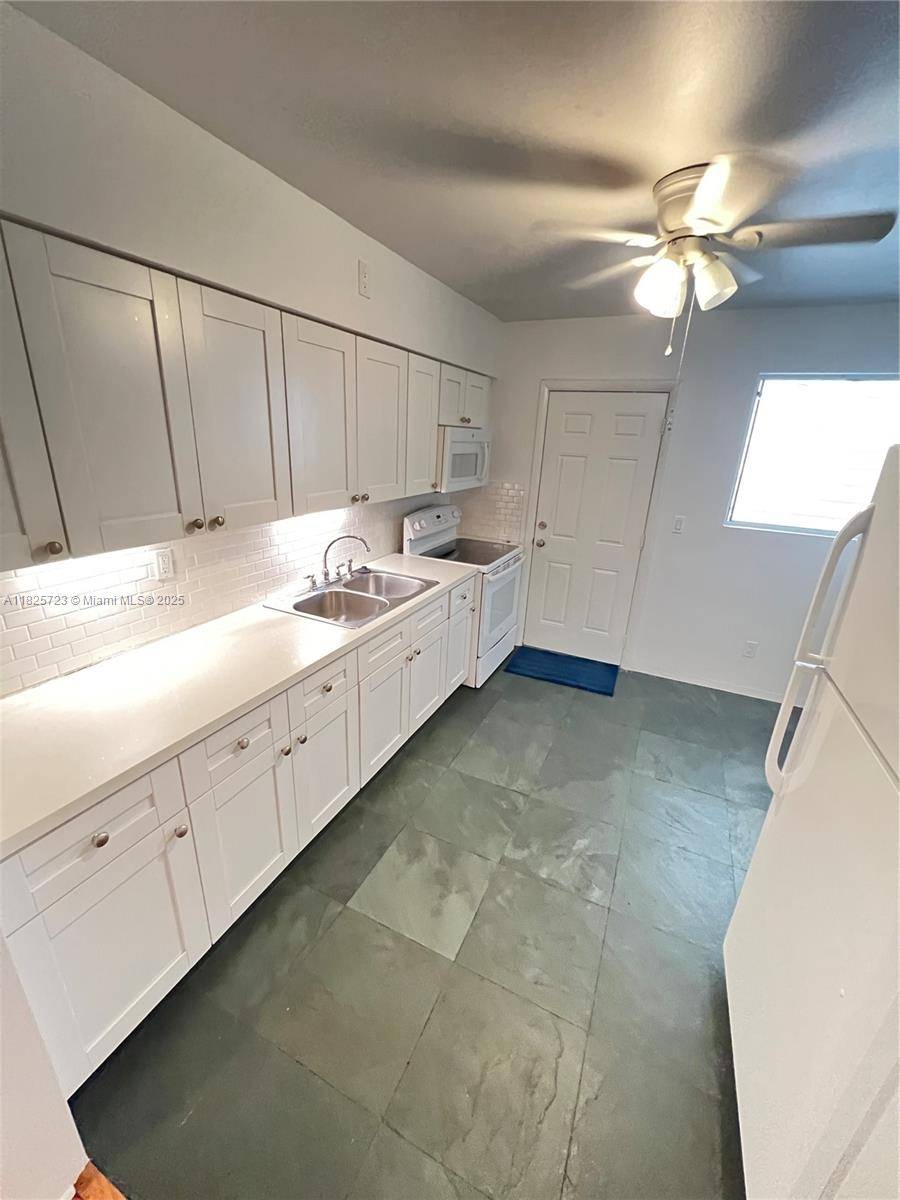 Miami, FL 33138,550 NE 76th St #1