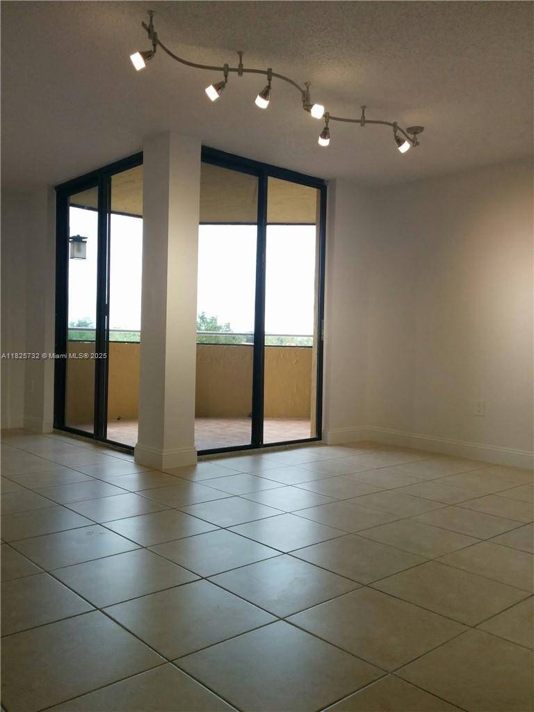 Miami, FL 33193,8335 SW 152nd Ave #B-404