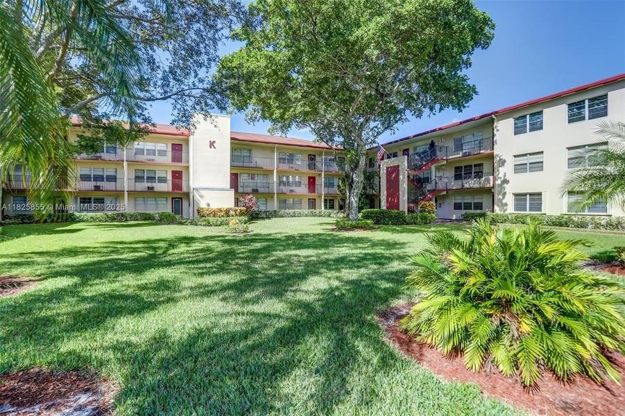 100 SW 132nd Way #306K, Pembroke Pines, FL 33027