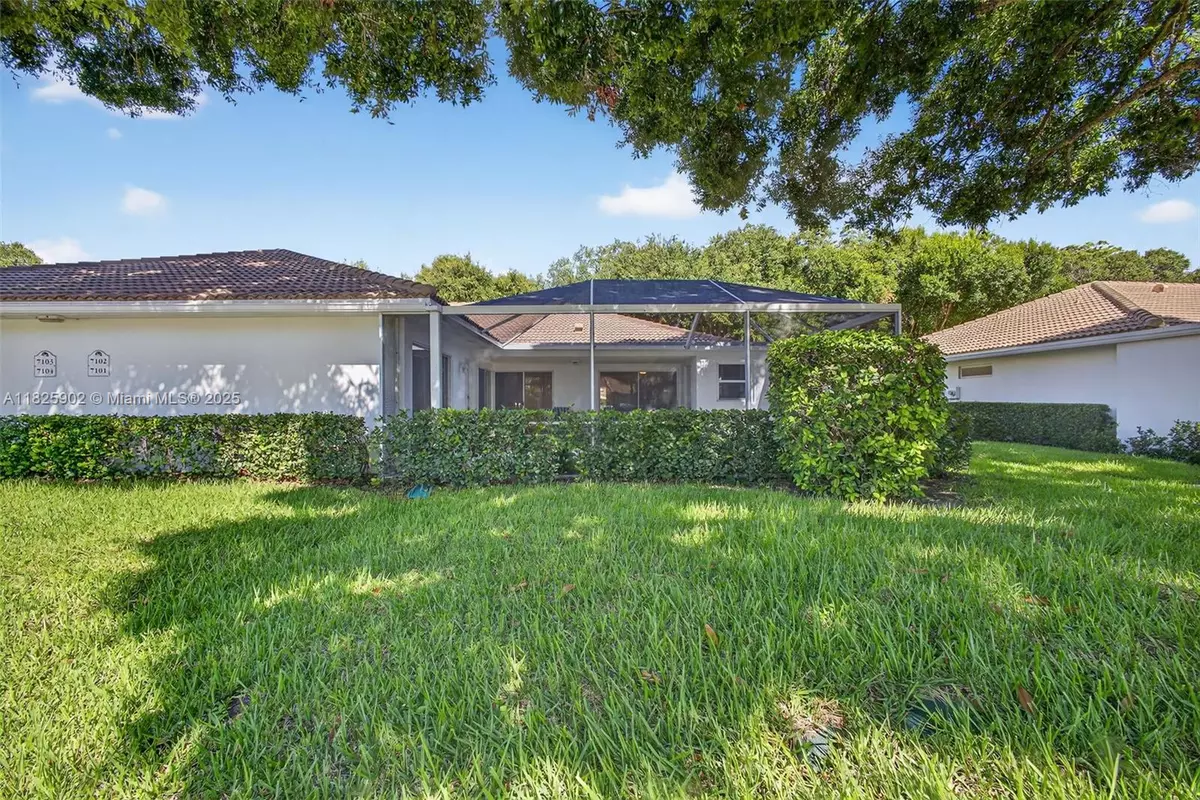 Palm Beach Gardens, FL 33410,7102 Geminata Oak Ct #7102