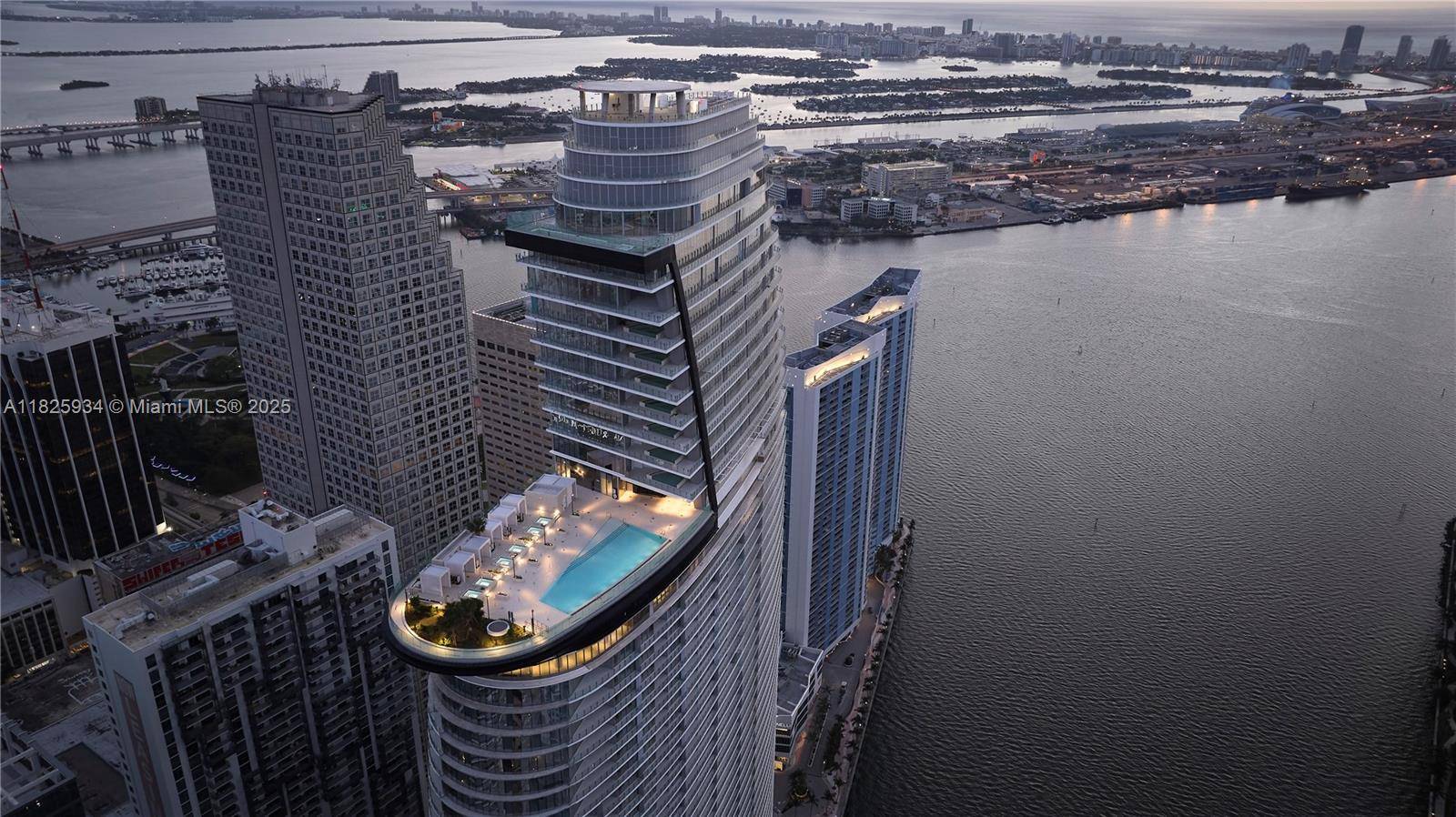 Miami, FL 33131,300 Biscayne Blvd Way #2607