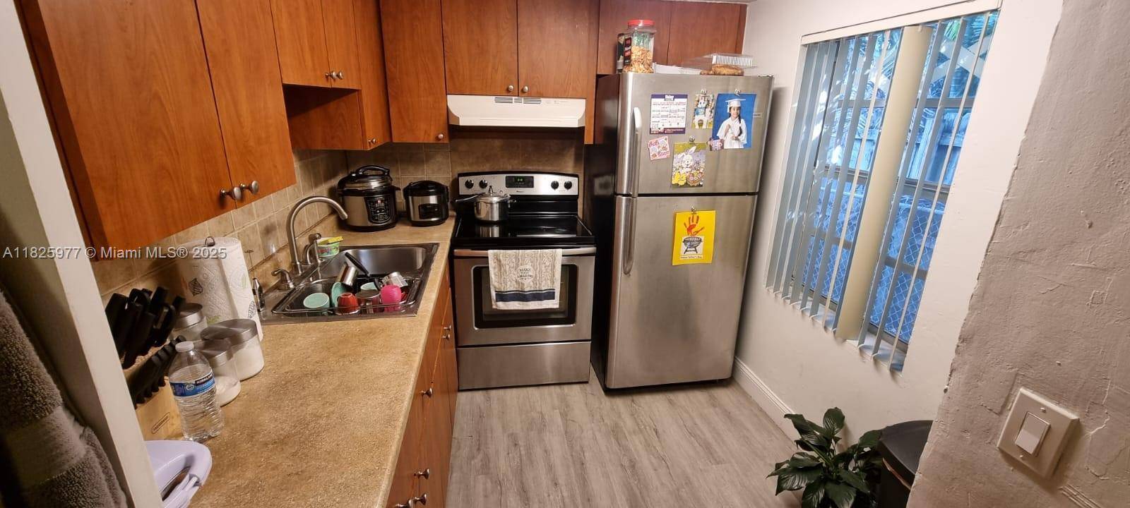 7230 NW 3rd St #3, Miami, FL 33126