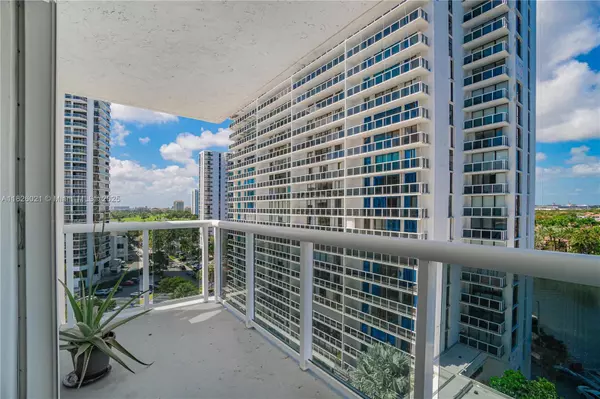 Aventura, FL 33180,20515 E Country Club Dr #1048