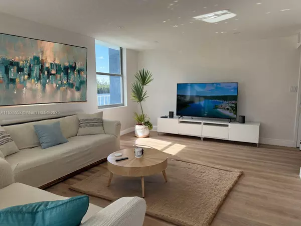 North Miami Beach, FL 33160,16546 NE 26th Ave #3G