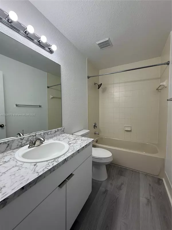 Homestead, FL 33035,2452 SE 14th Ave #284