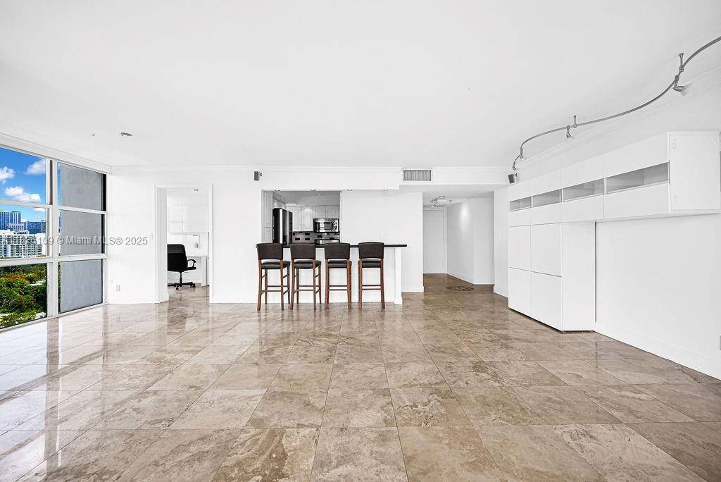 Miami, FL 33129,1915 Brickell Ave #C1213