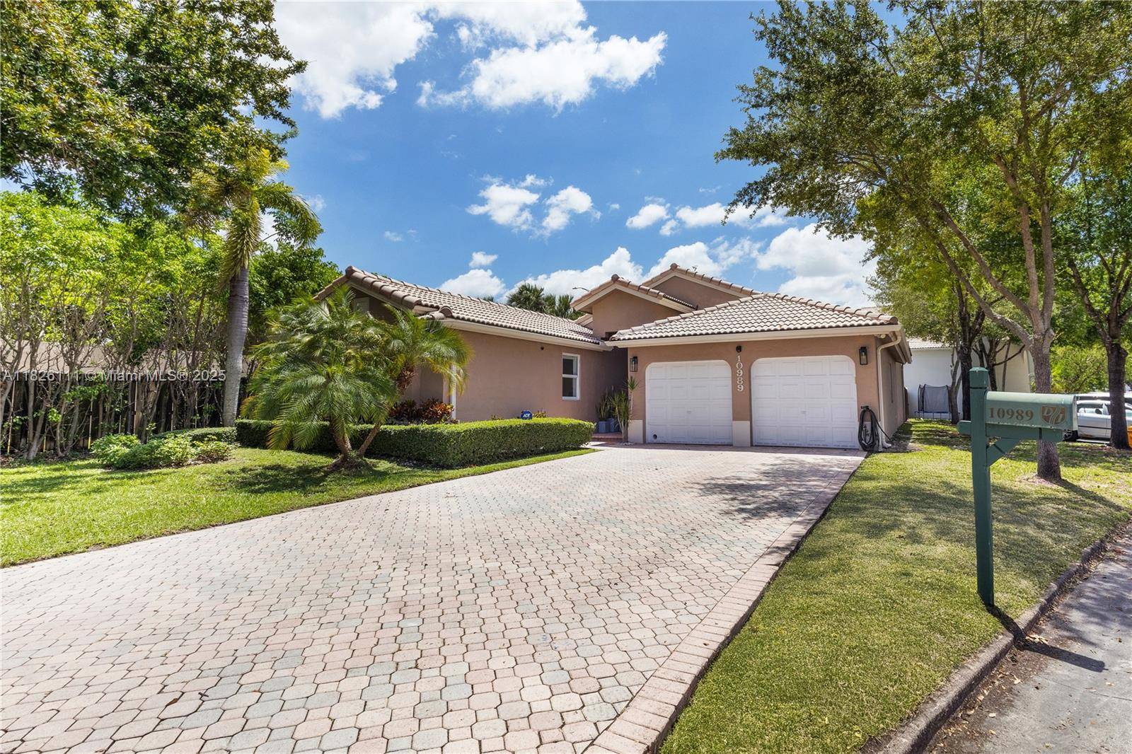 Doral, FL 33178,10989 NW 73rd Ter