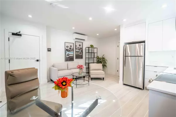 Miami Beach, FL 33139,960 Jefferson Ave #205