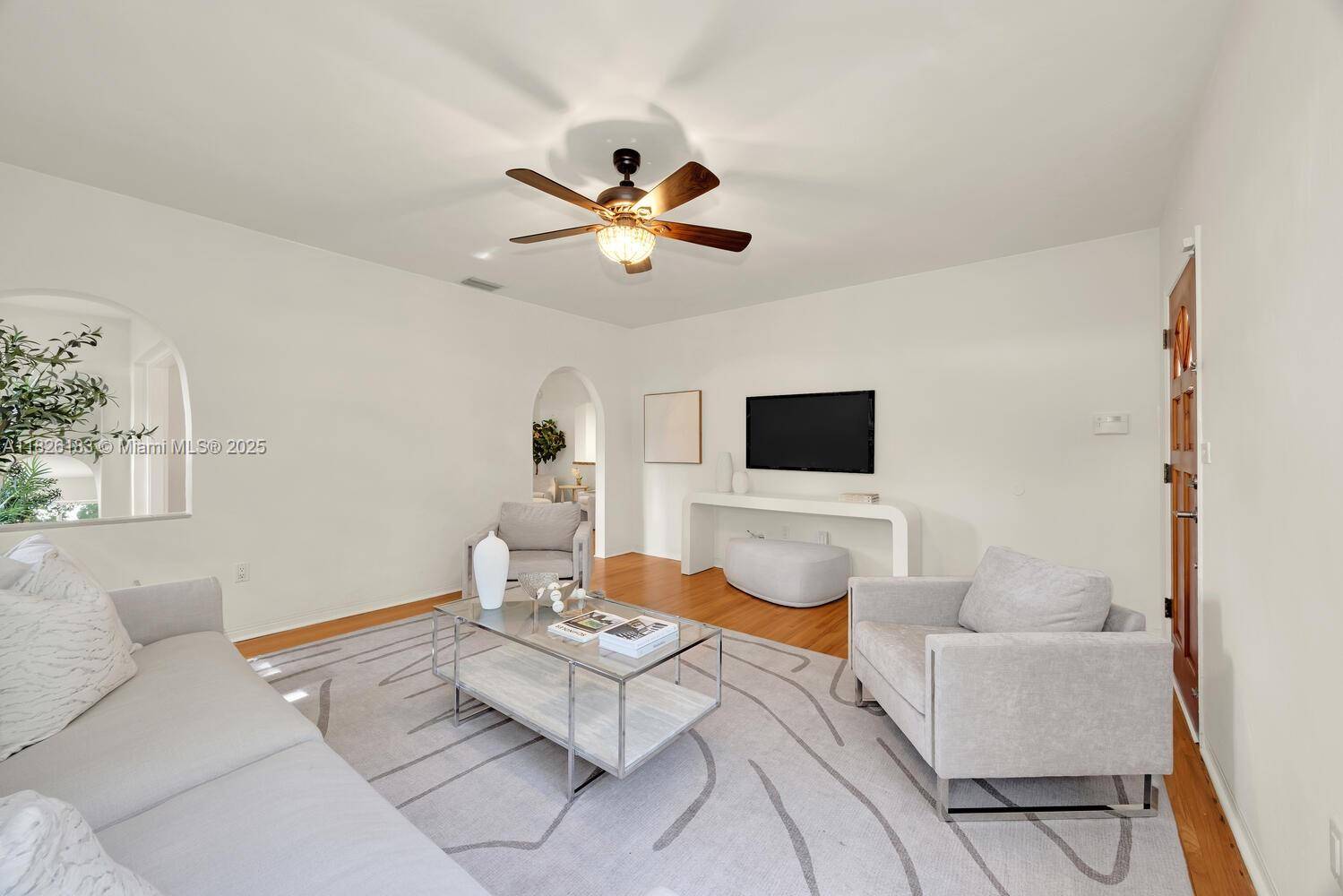 Coral Gables, FL 33134,900 MILAN AV