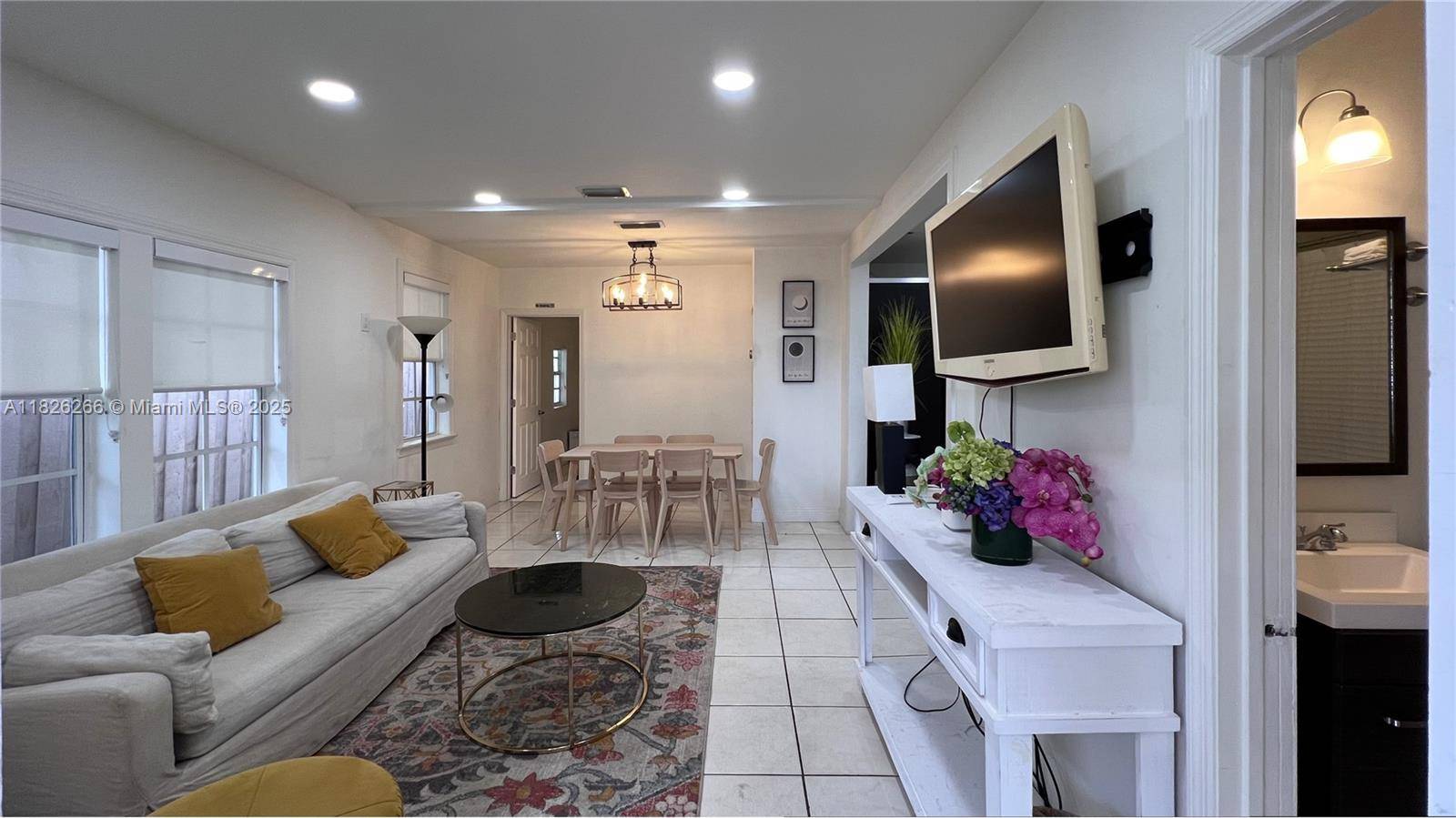 Miami, FL 33135,1950 SW 5th St #4