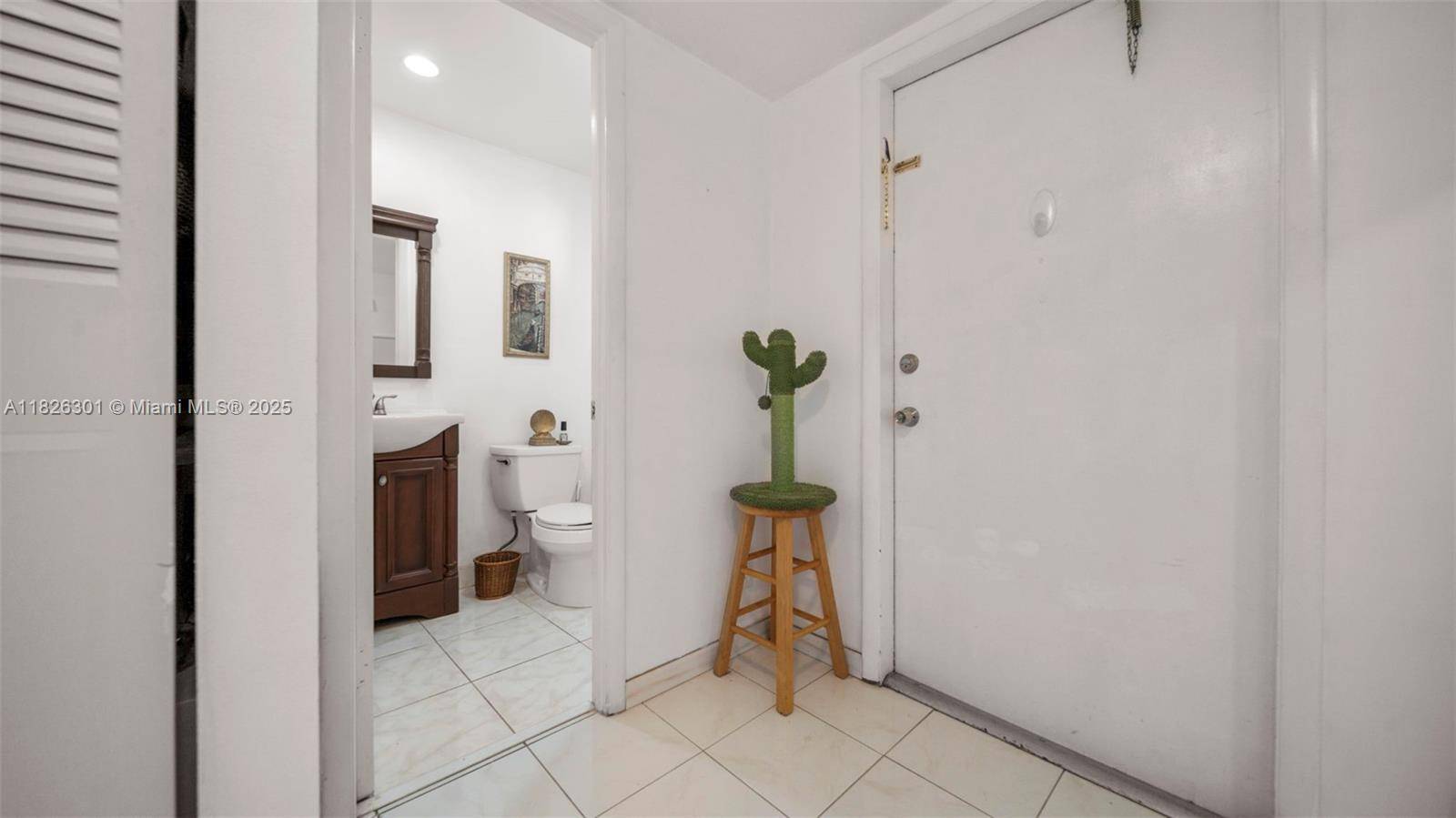Hallandale Beach, FL 33009,3199 S Ocean Dr #407