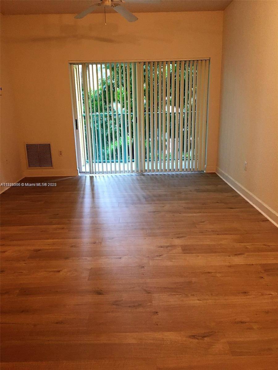 South Miami, FL 33143,6001 SW 70th St #324