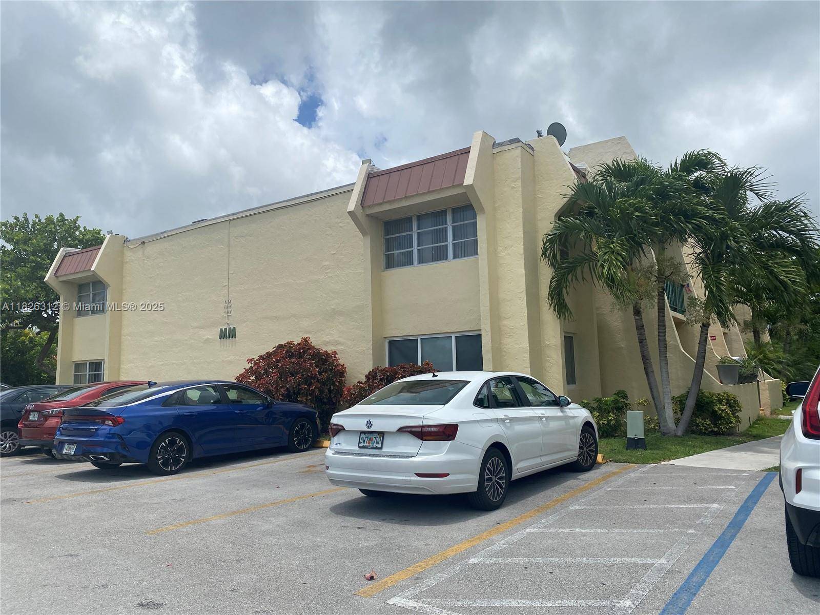 Miami, FL 33176,13868 SW 90th Ave #205-MM