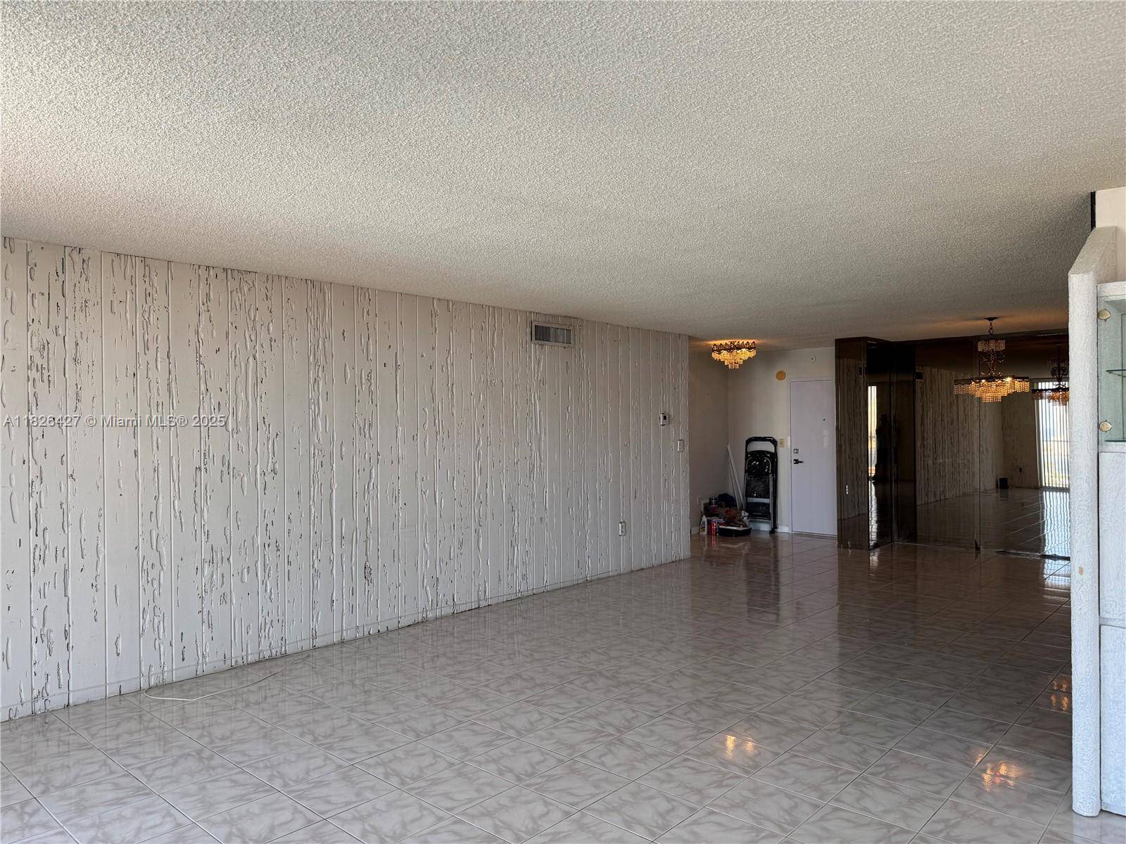 Aventura, FL 33160,2851 NE 183rd St #1903E
