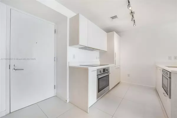 Miami, FL 33137,501 NE 31st St #1203