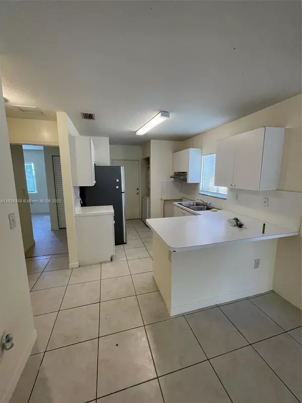 Florida City, FL 33034,926 SW 8th Pl