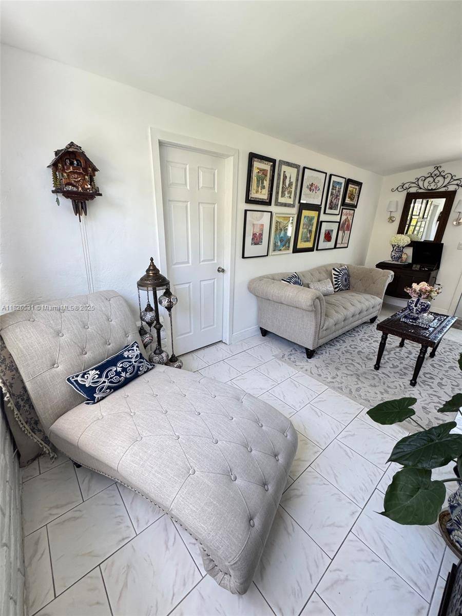 West Park, FL 33023,3820 SW 47th Ave