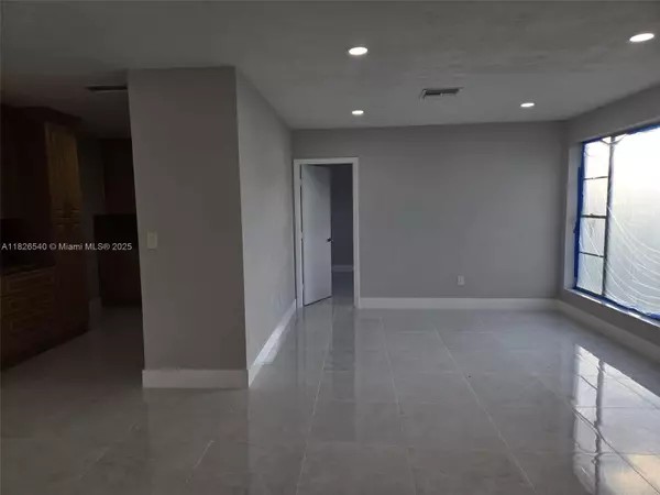 Hialeah, FL 33014,954 W 72nd Pl