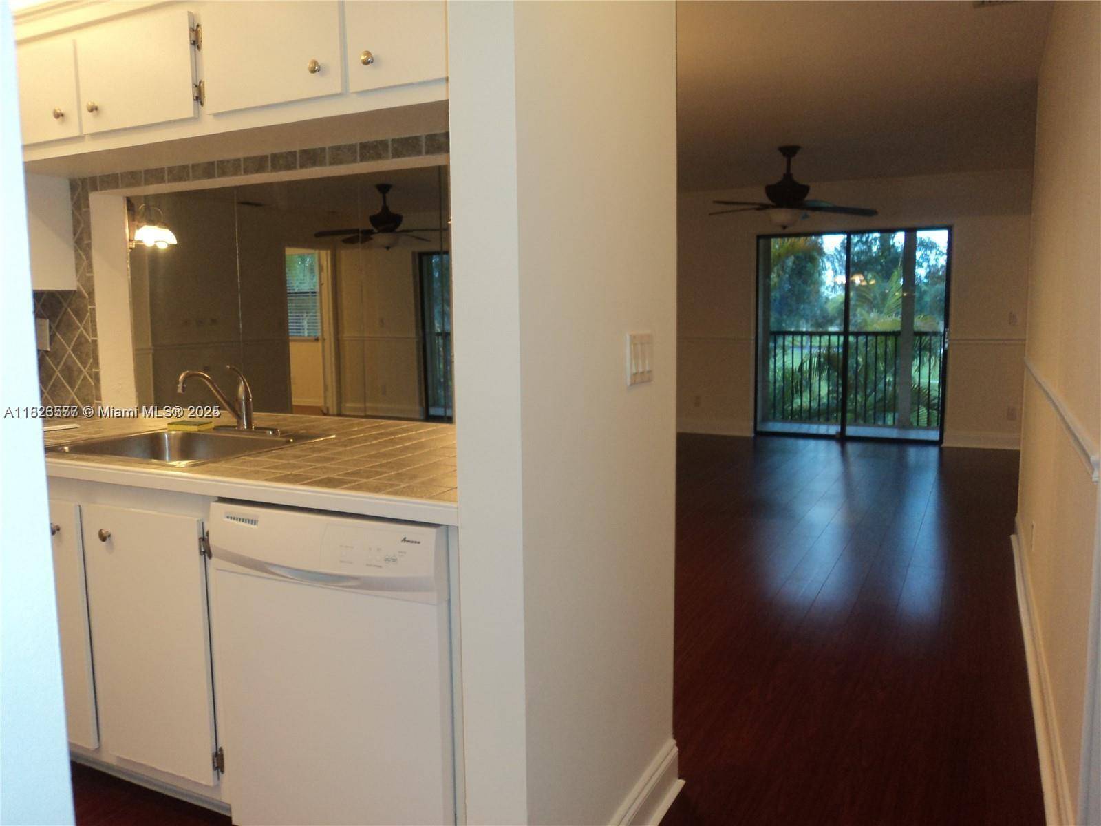 Pembroke Pines, FL 33026,10605 NW 11th St #206