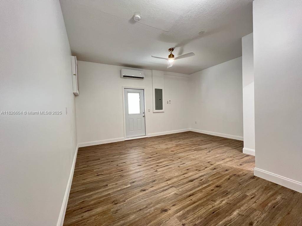 Miami, FL 33193,16137 SW 68th St #Estudio
