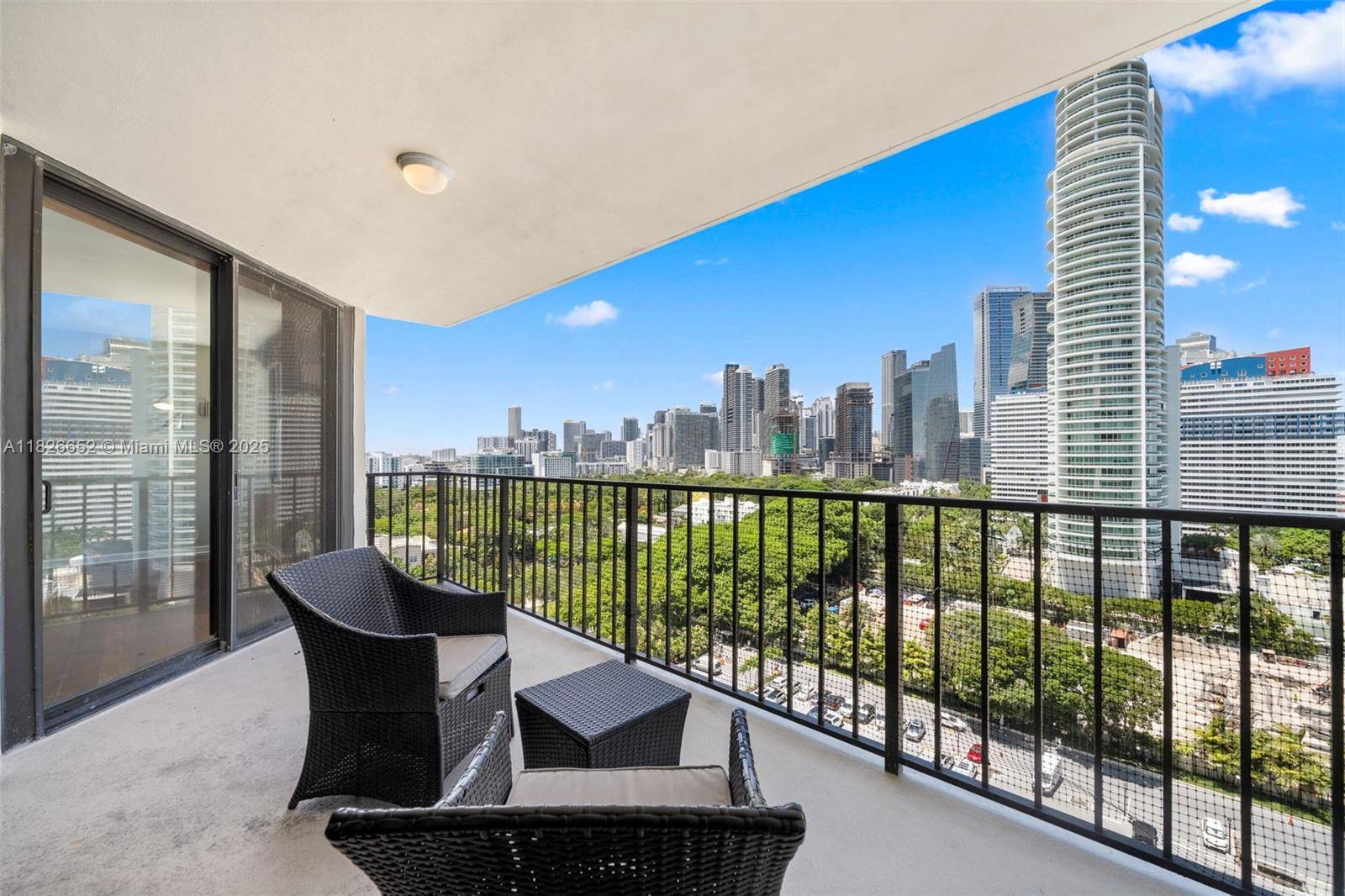 1901 Brickell Ave #B1713, Miami, FL 33129