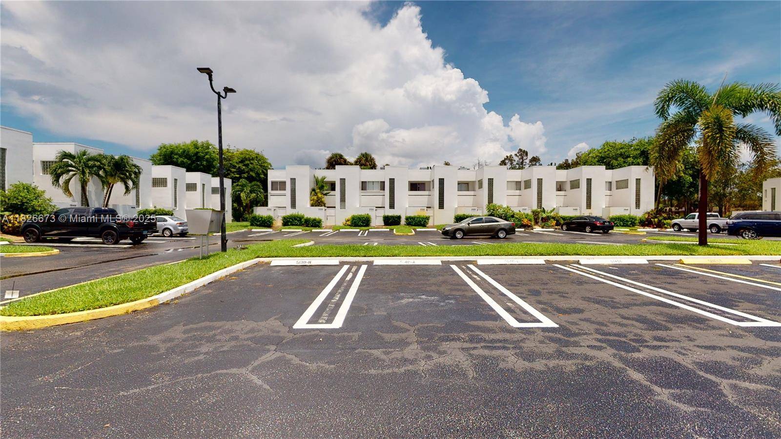 West Palm Beach, FL 33417,5130 Elmhurst Rd #H