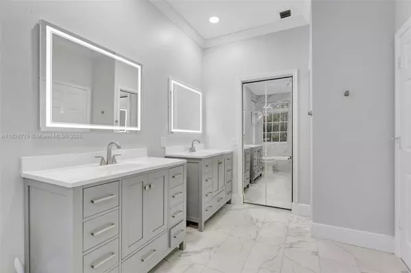 Coral Springs, FL 33071,12442 NW 10th Ct #C-14