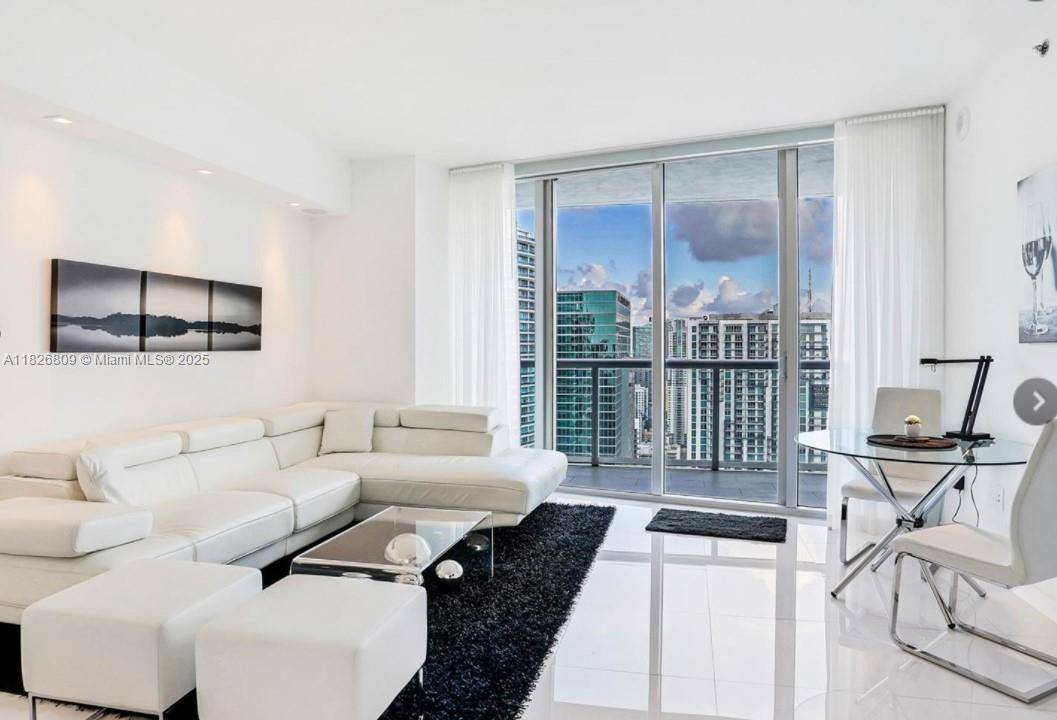 Miami, FL 33131,475 Brickell Ave #4310